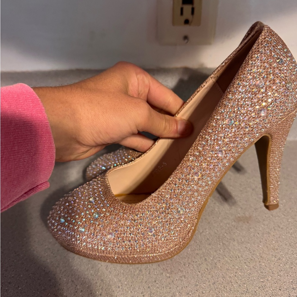 TOP Moda Sparkling Gold Heels size 8